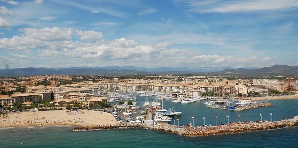 Meilleurs campings 5 étoiles à Fréjus : notre sélection pour des vacances luxe